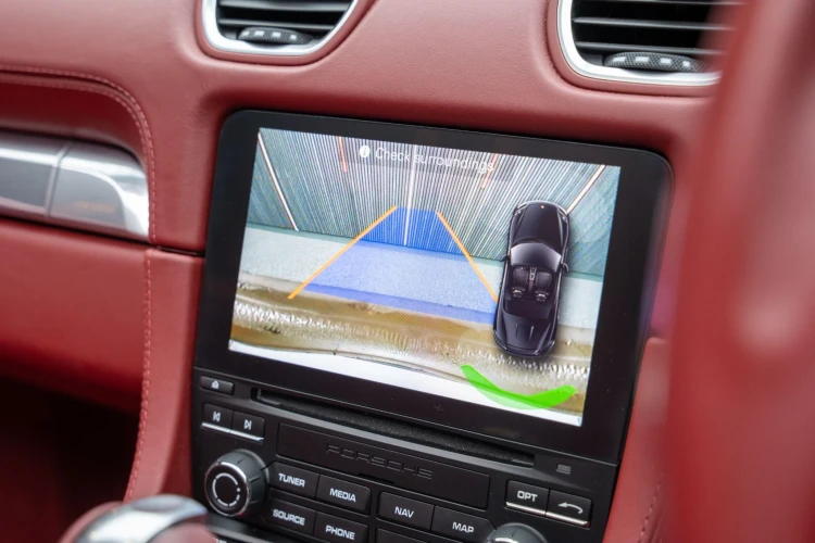 Vehicle Image 12