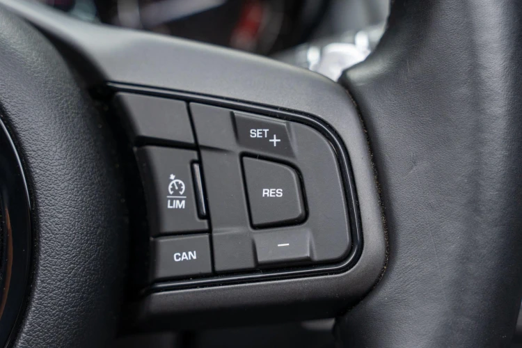 Vehicle Image 40
