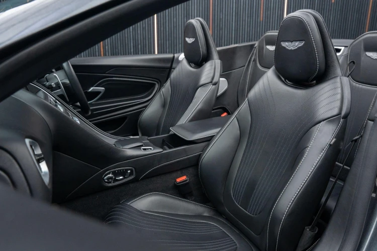 Vehicle Image 37
