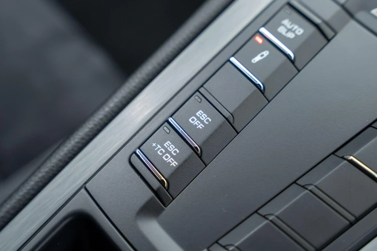 Vehicle Image 22