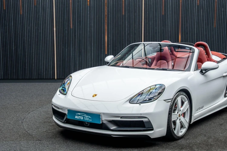 Vehicle Image 11