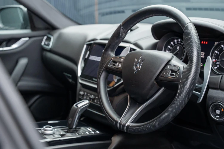 Vehicle Image 4