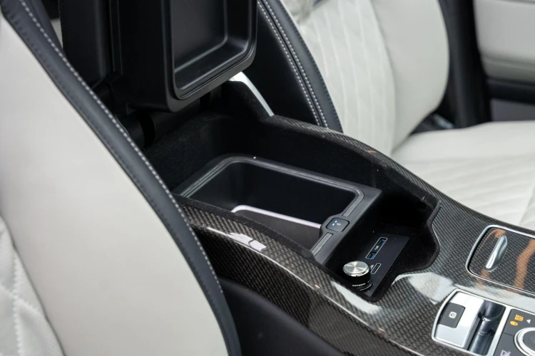 Vehicle Image 12