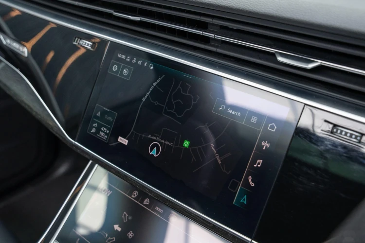 Vehicle Image 8