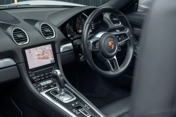 Vehicle Image 37