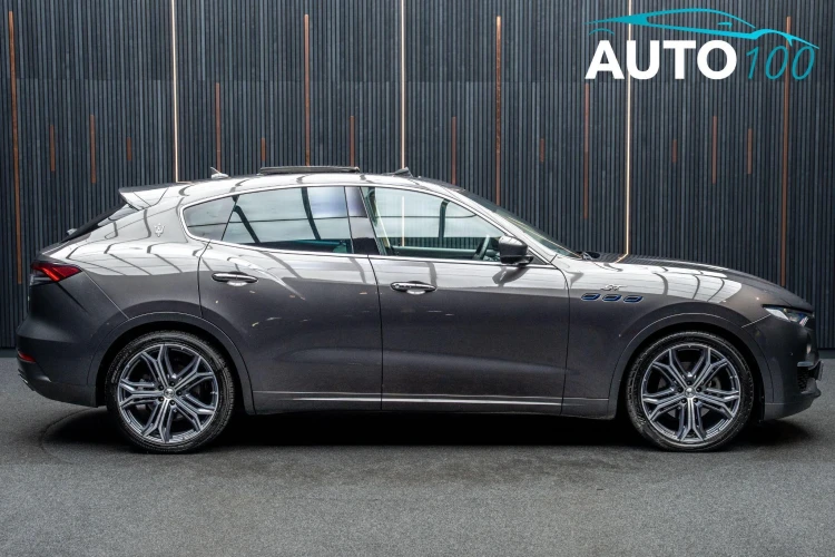 Vehicle Image 9