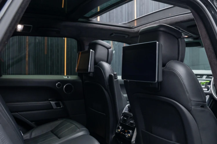 Vehicle Image 10