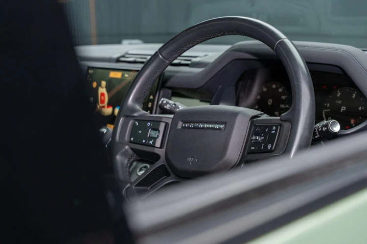 Vehicle Image 38