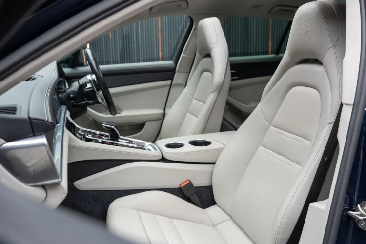 Vehicle Image 37