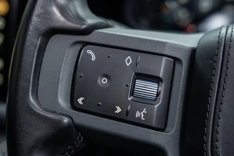 Vehicle Image 21