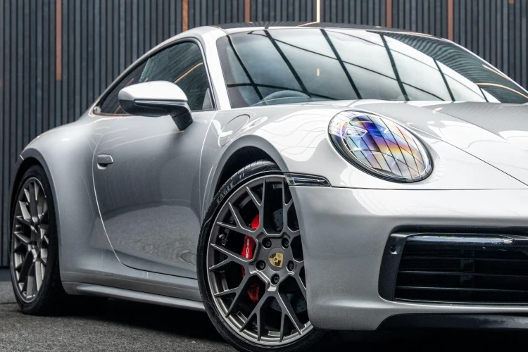 Vehicle Image 9