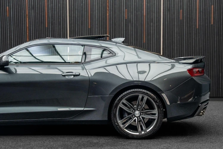 Vehicle Image 13