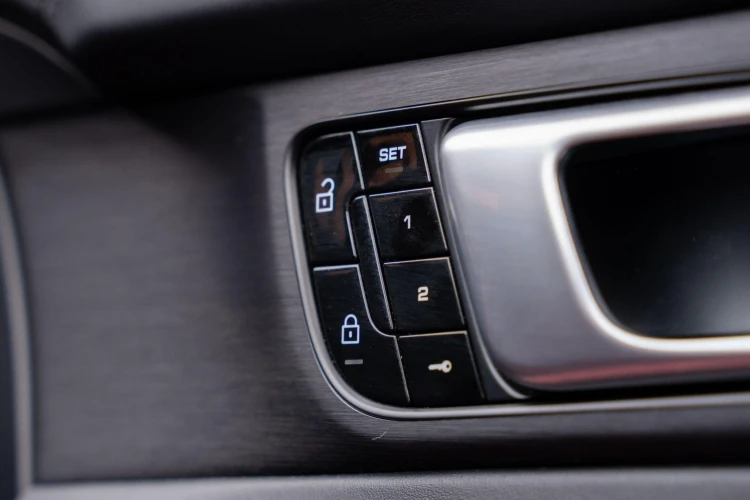 Vehicle Image 35
