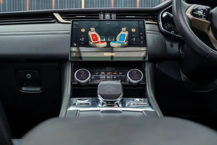 Vehicle Image 36