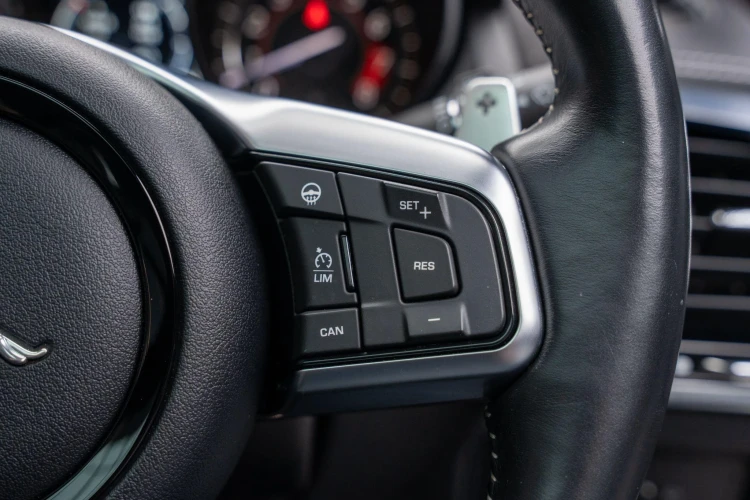 Vehicle Image 40