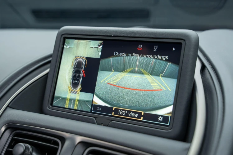 Vehicle Image 6