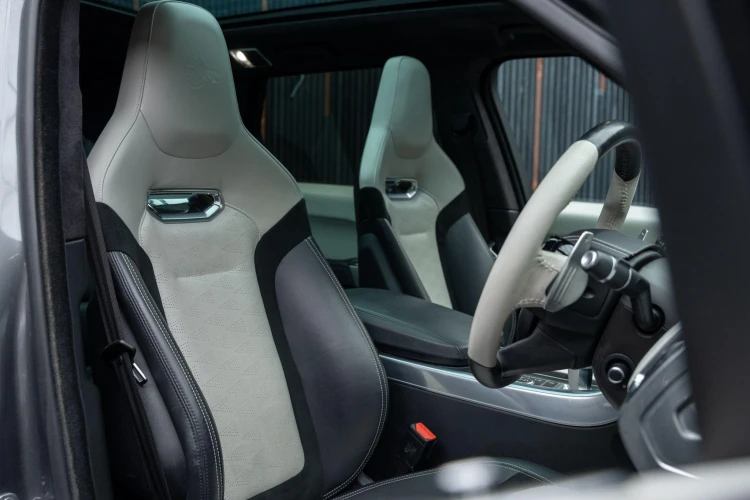 Vehicle Image 14