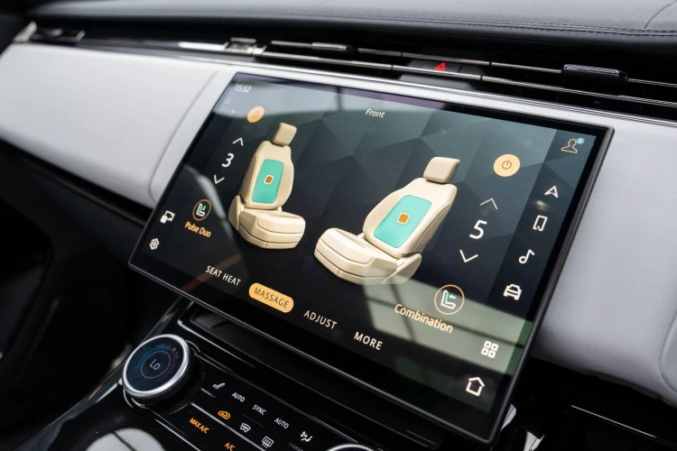 Vehicle Image 12