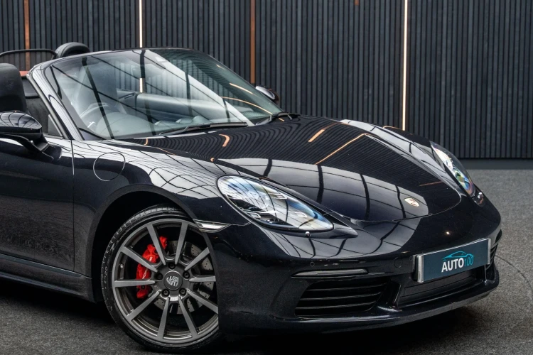 Vehicle Image 13