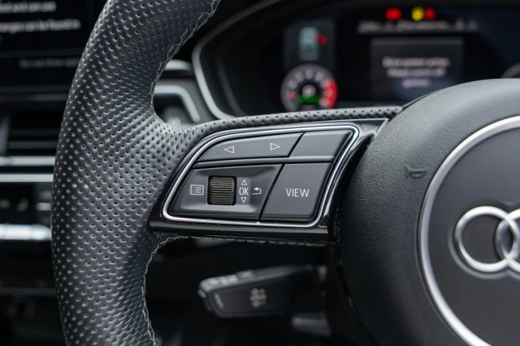 Vehicle Image 20