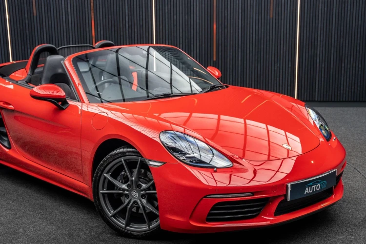 Vehicle Image 11