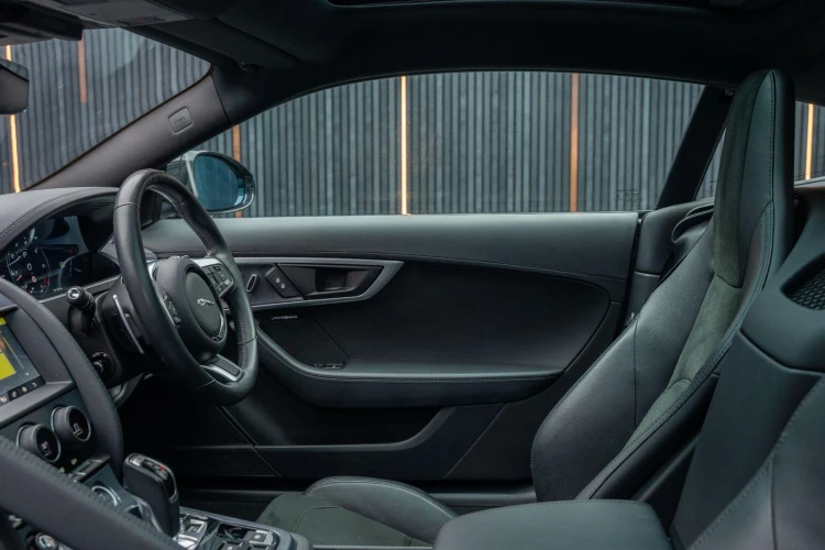 Vehicle Image 40