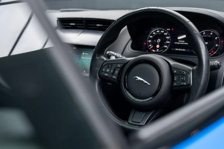 Vehicle Image 35