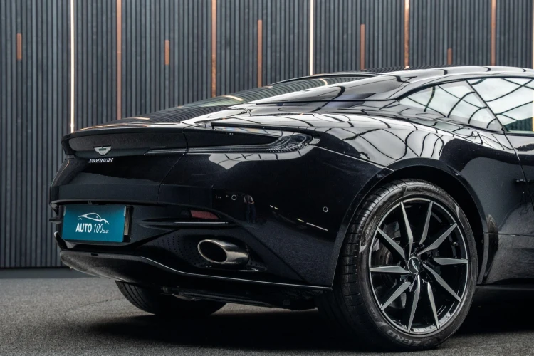 Vehicle Image 23