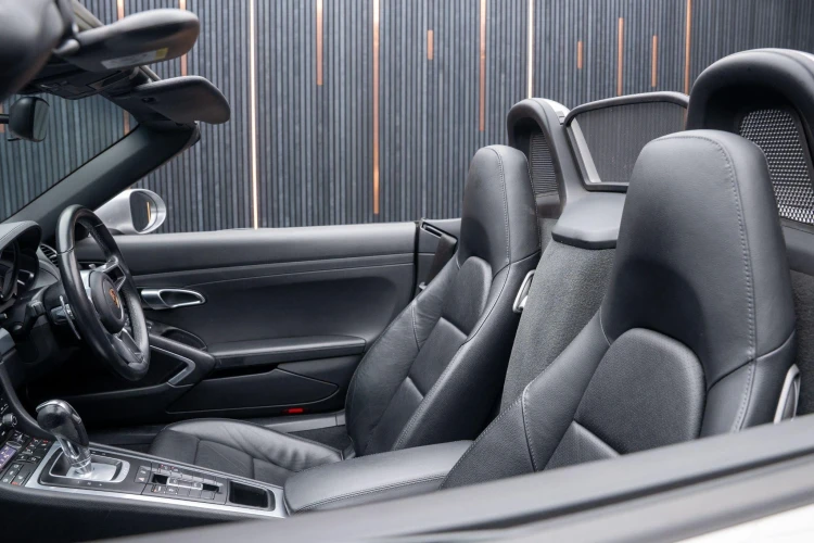 Vehicle Image 33