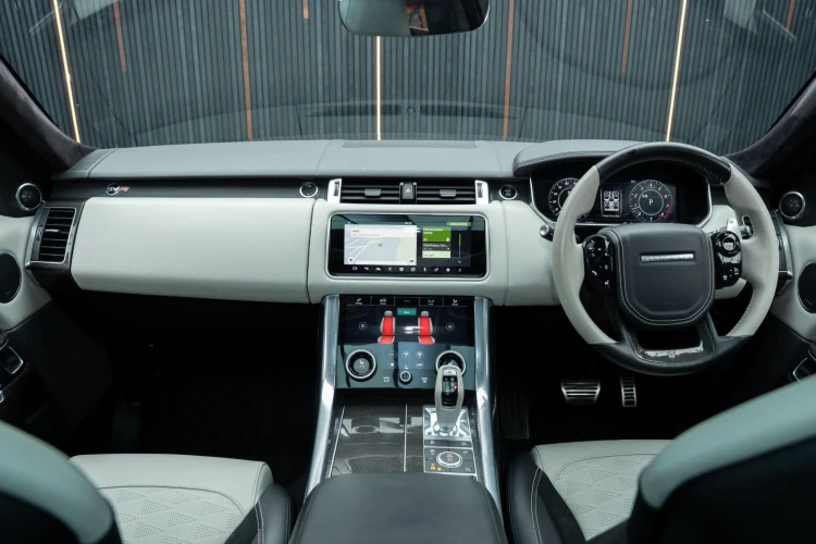 Vehicle Image 32
