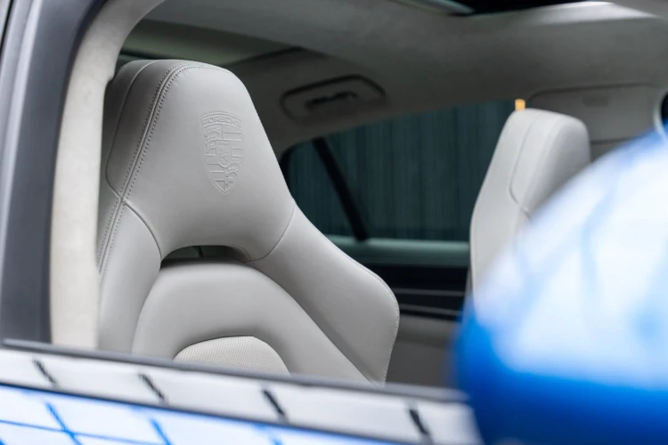 Vehicle Image 15
