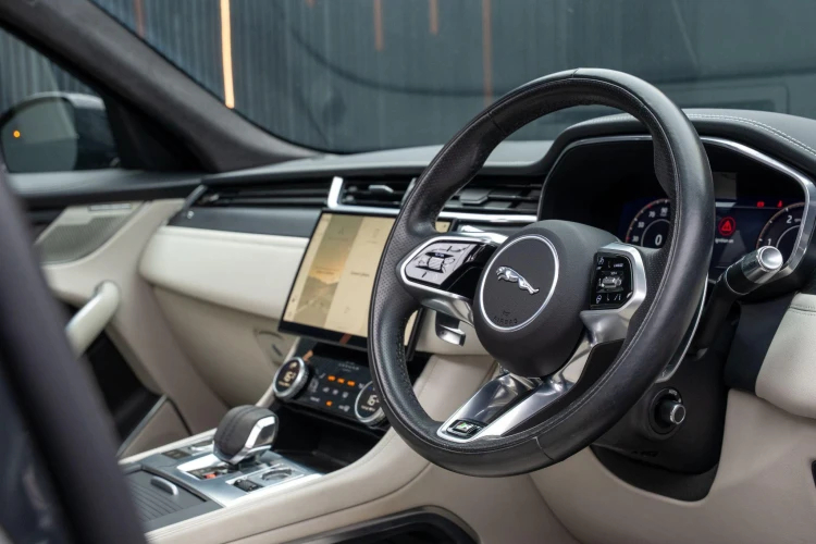 Vehicle Image 30