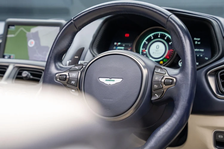 Vehicle Image 37