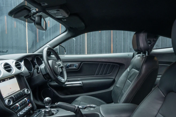 Vehicle Image 35