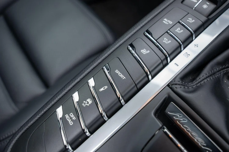 Vehicle Image 31