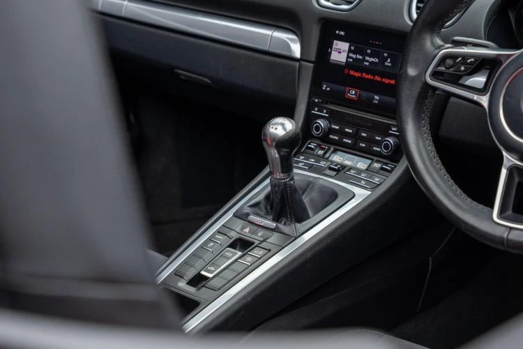 Vehicle Image 35