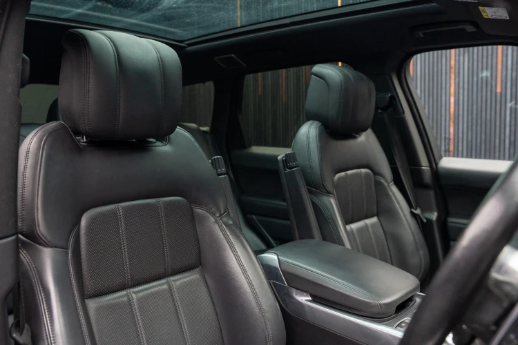 Vehicle Image 11