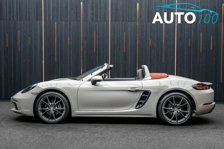 Vehicle Image 7