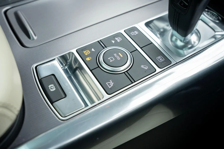 Vehicle Image 20
