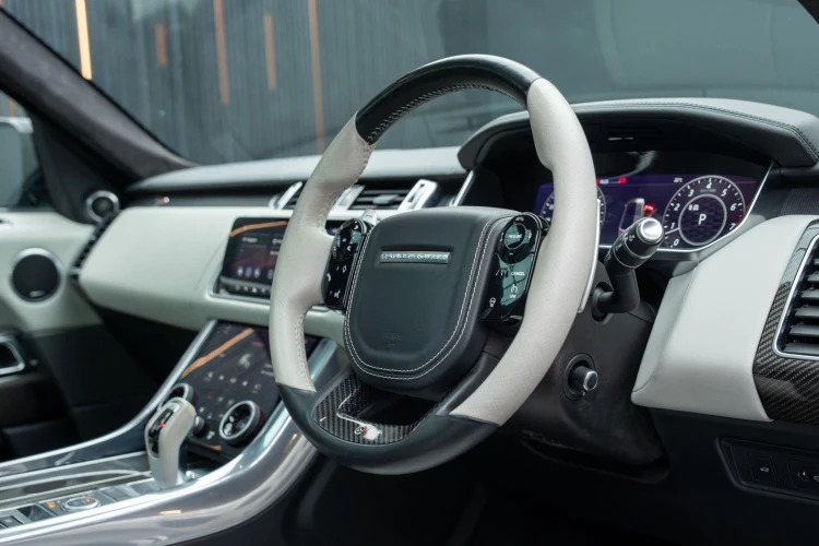 Vehicle Image 6