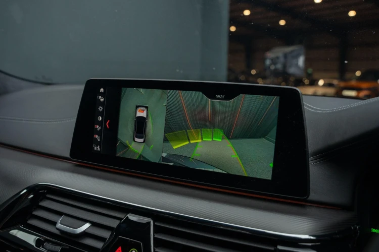 Vehicle Image 10