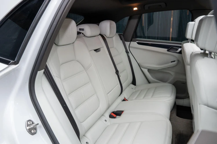 Vehicle Image 41