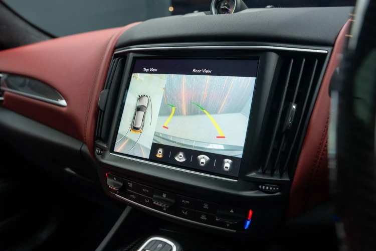 Vehicle Image 8