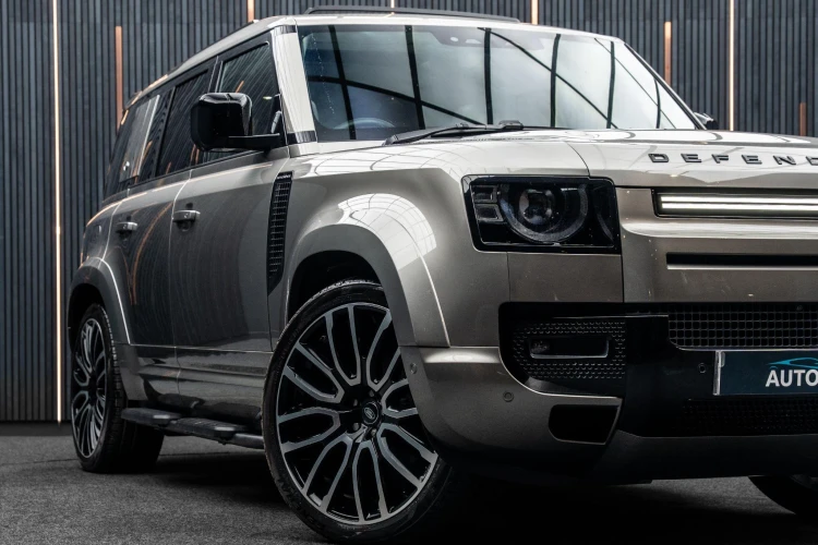 Vehicle Image 7
