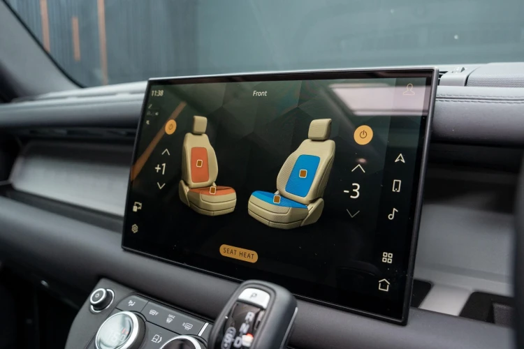 Vehicle Image 12
