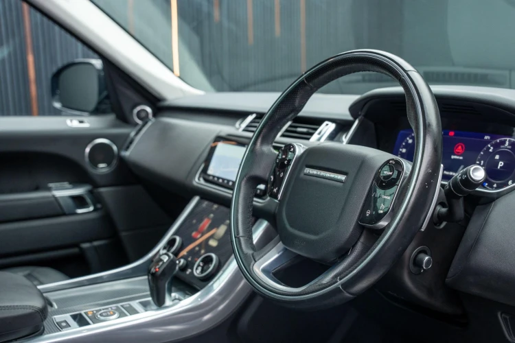 Vehicle Image 30