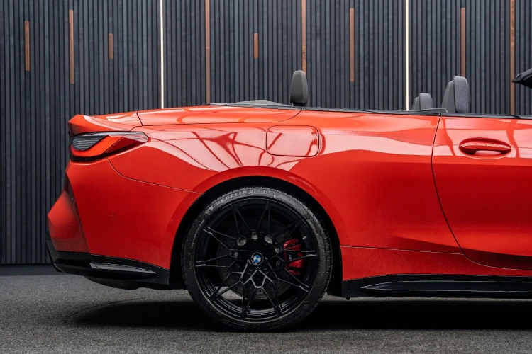 Vehicle Image 21