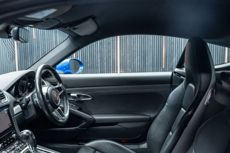 Vehicle Image 35