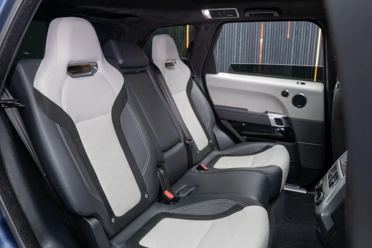 Vehicle Image 14