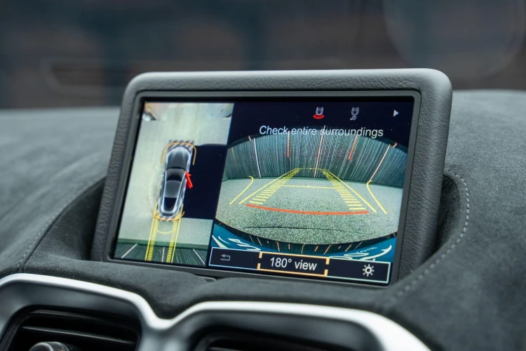 Vehicle Image 6